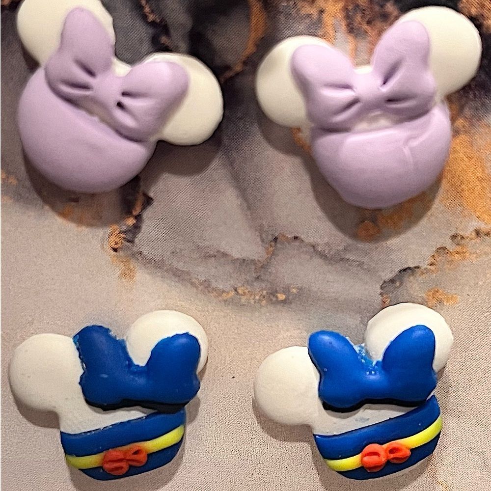 NEW 3D Daisy & Donald Duck  Polymer Clay Stud Earrings (Set of 2)